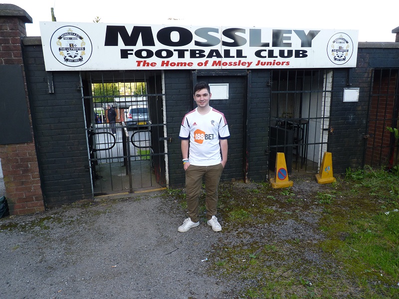 Mossley AFC - Seel Park -