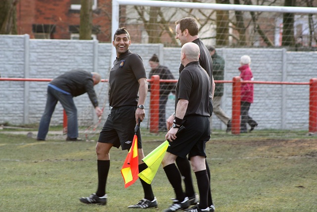 The linesman!