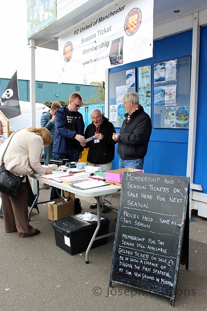 FC United of Manchester - Gigg Lane